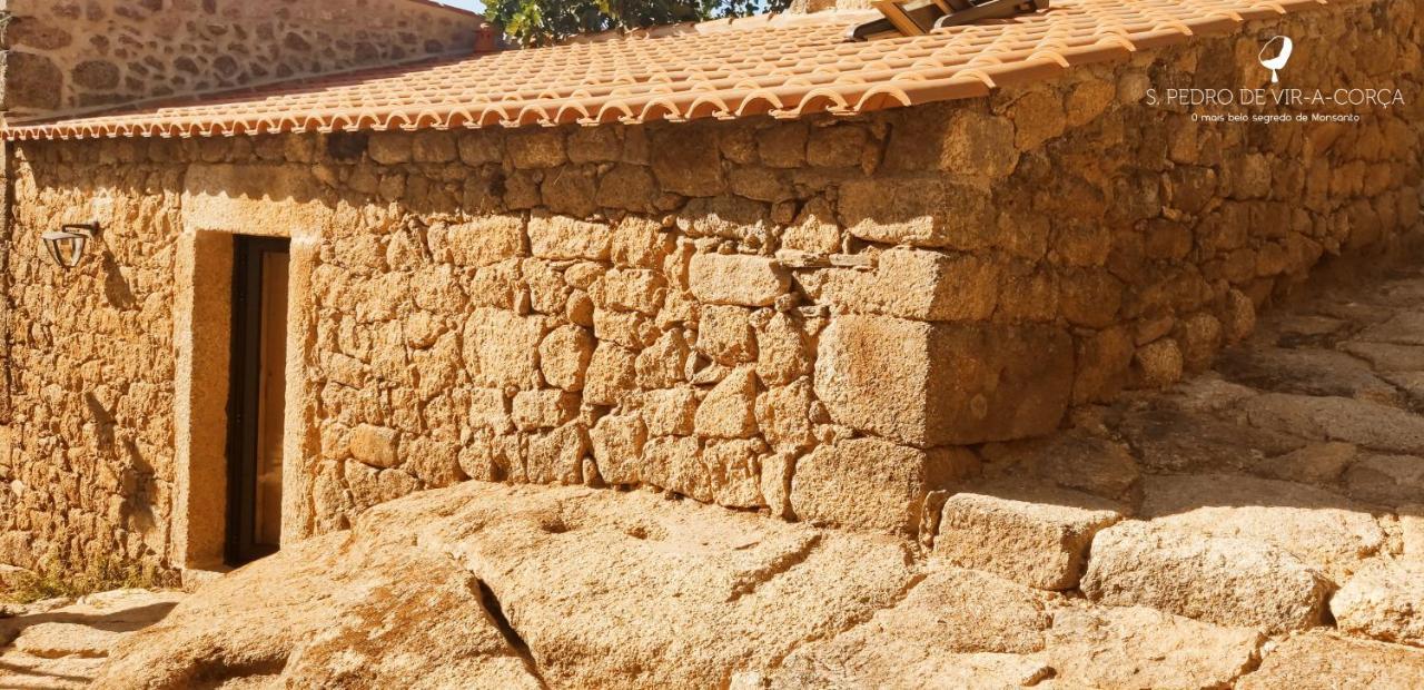 Casa Do Meio Em Quinta De Sao Pedro De Vir-A-Corca Monsanto Exterior photo